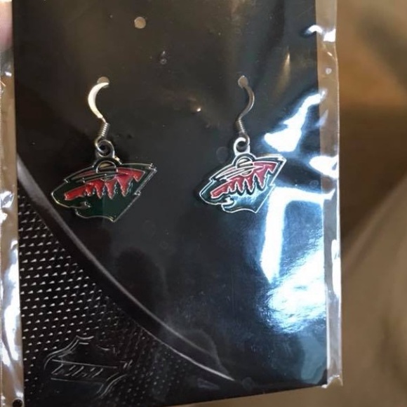 Accessories - NHL Wild earrings brand new